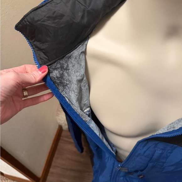 Columbia Black and Blue Sportswear Jacket - Picture 9 of 12